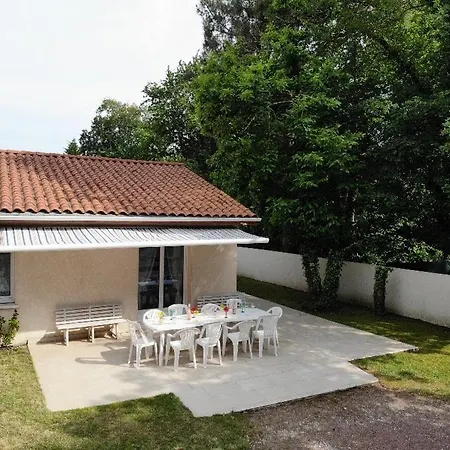 Maison 3 Avec Salle D'eau, Piscine * Royan
