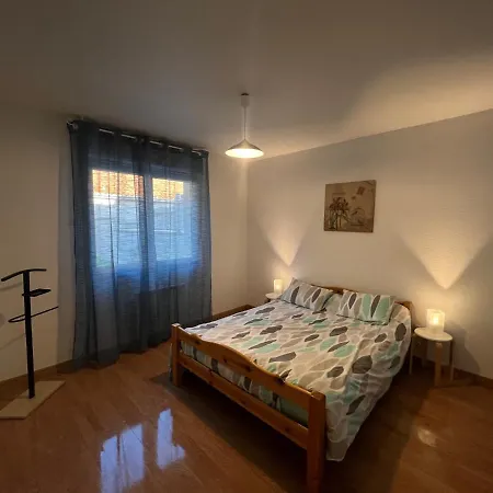 Vakantiehuis Maison 3 Avec Salle D'eau, Piscine Royan
