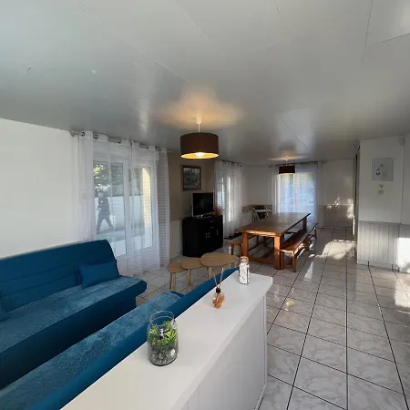 Maison 3 Avec Salle D'eau, Piscine Feriehus