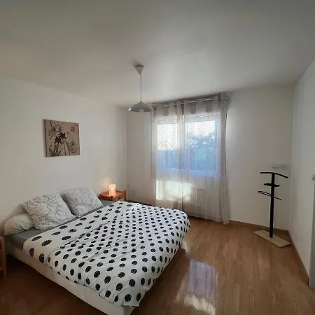 Maison 3 Avec Salle D'eau, Piscine