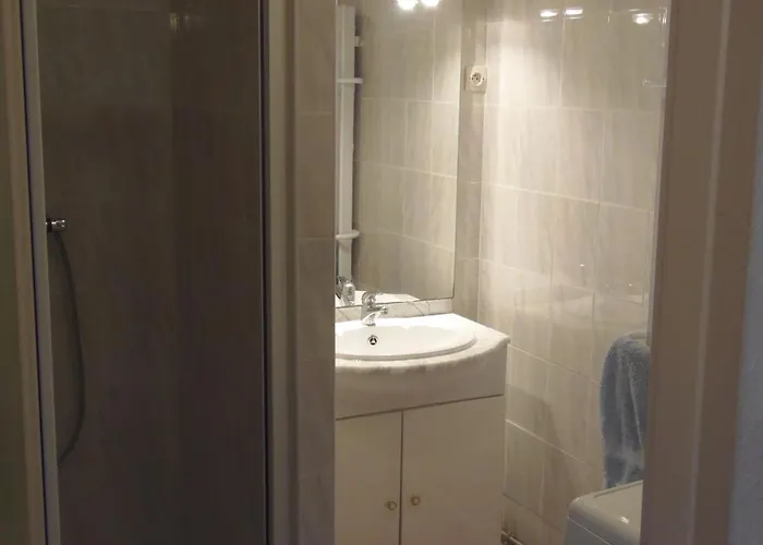 Maison 3 Avec Salle D'eau, Piscine Holiday home *