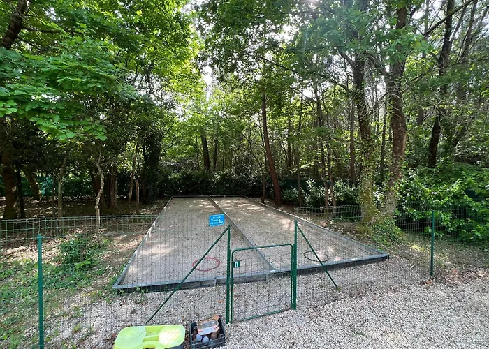 Holiday home Maison 3 Avec Salle D'eau, Piscine *